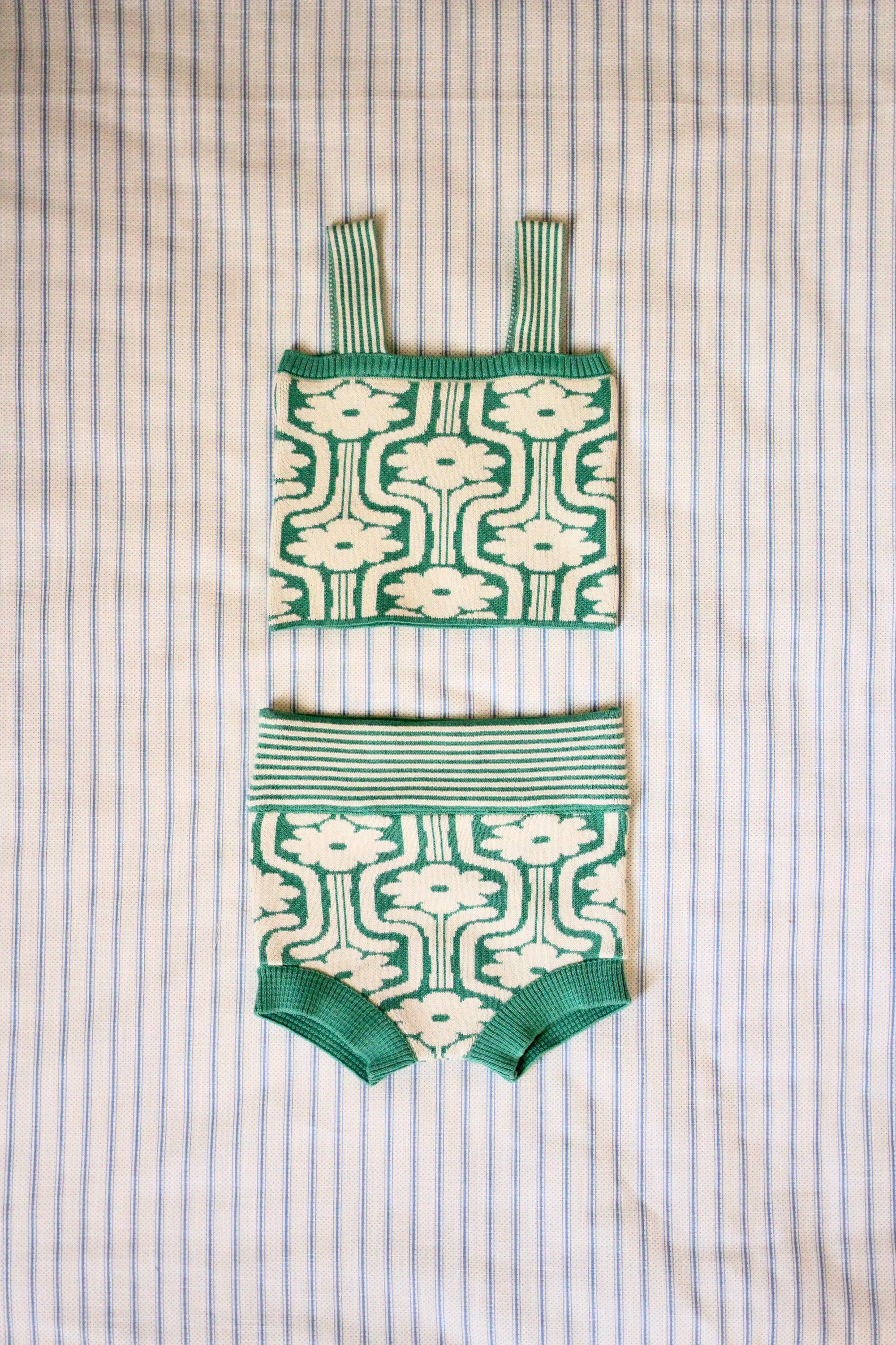 BONJOUR DIARY KNIT SET TOP + BOTTOM / GREEN