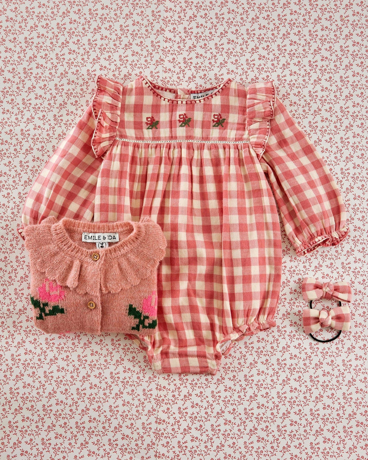 EMILE ET IDA GINGHAM EMBROIDERED ROMPER / PINK CHECK