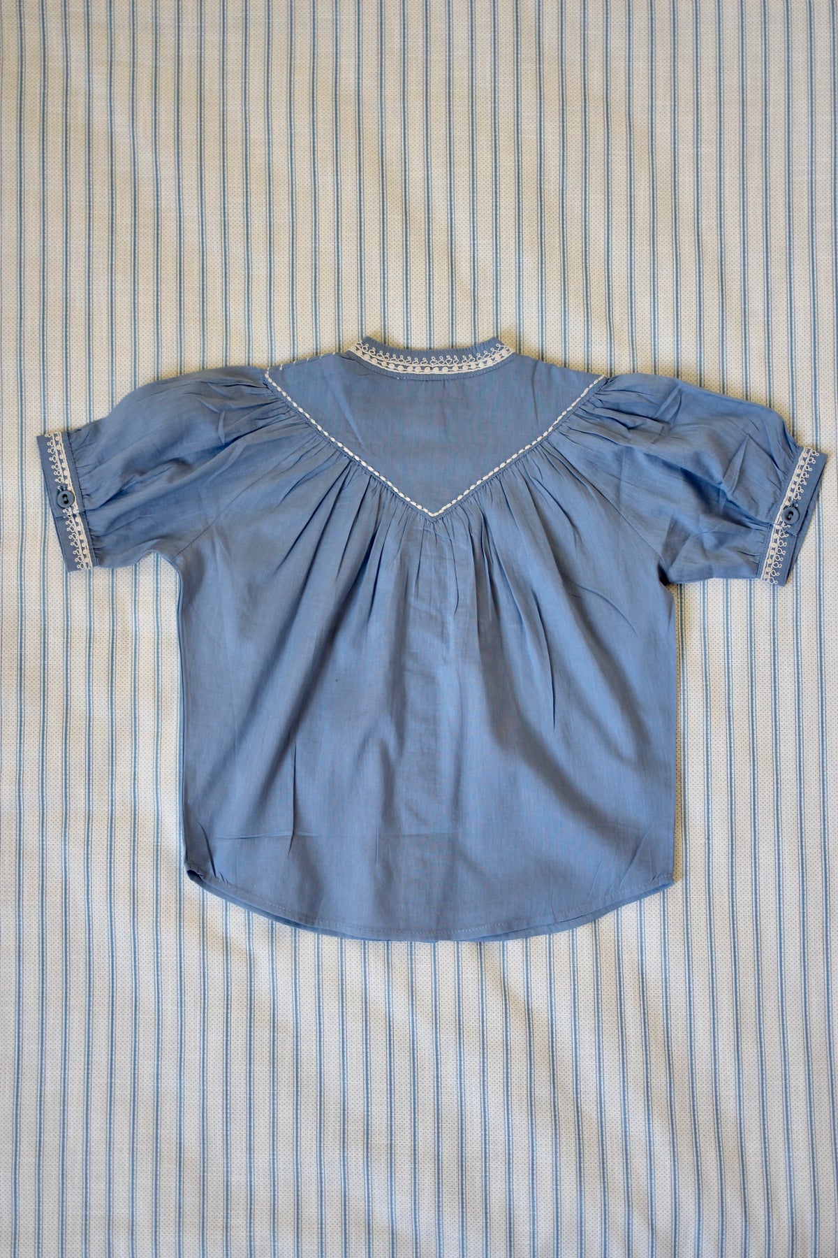BONJOUR DIARY ESSENTIAL blouse / LIGHT BLUE