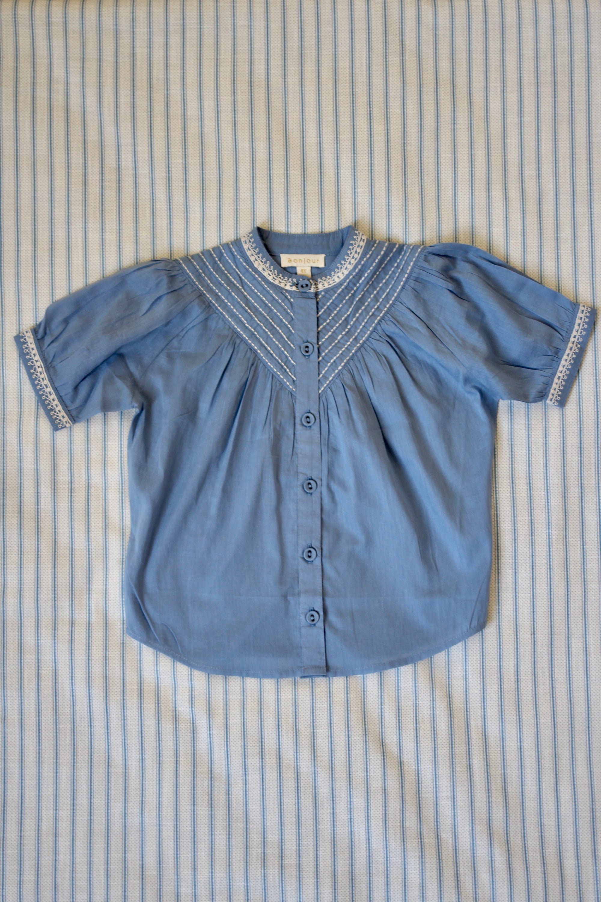 BONJOUR DIARY ESSENTIAL blouse / LIGHT BLUE