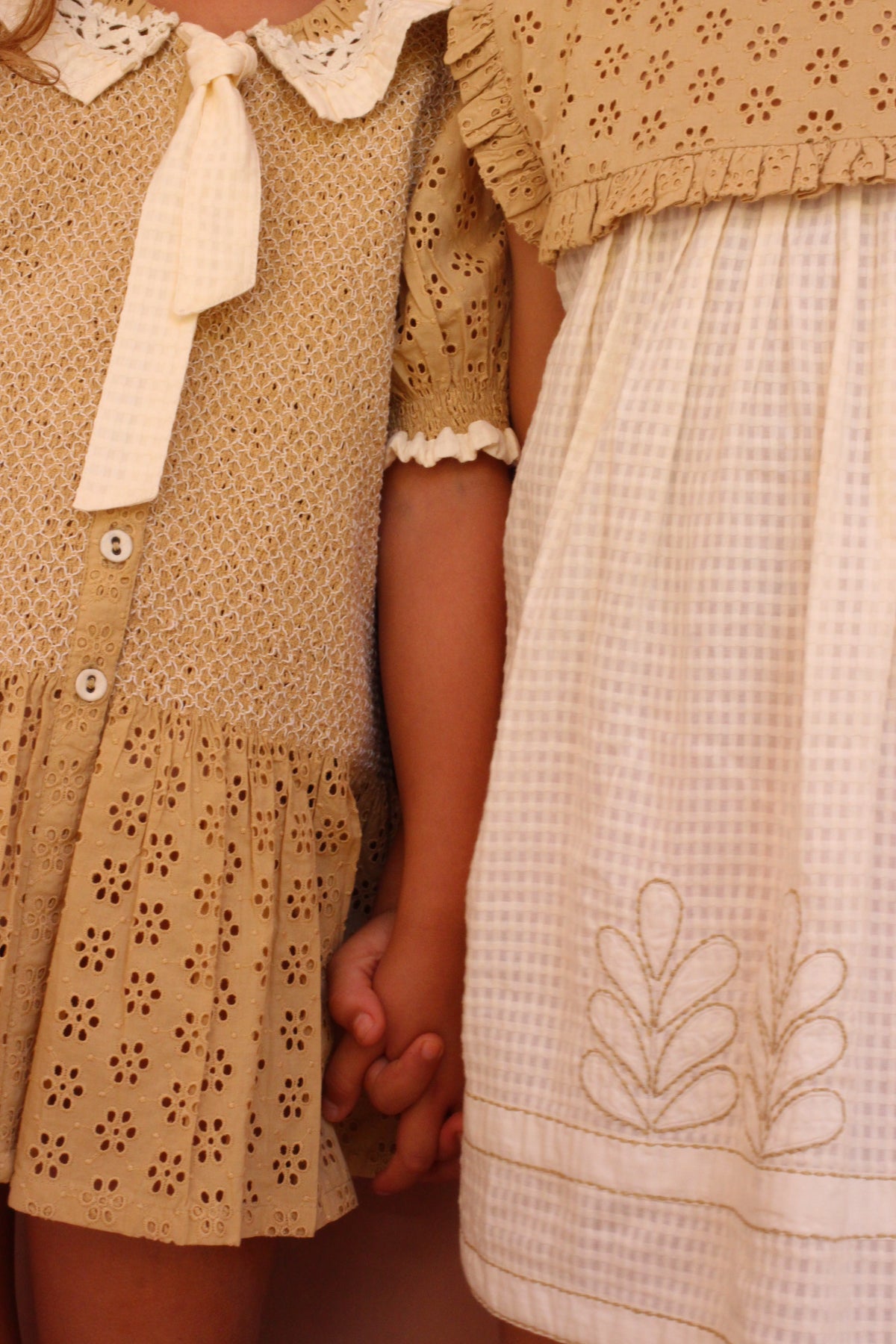 BONJOUR DIARY PIA DRESS / HONEY BRODERIE