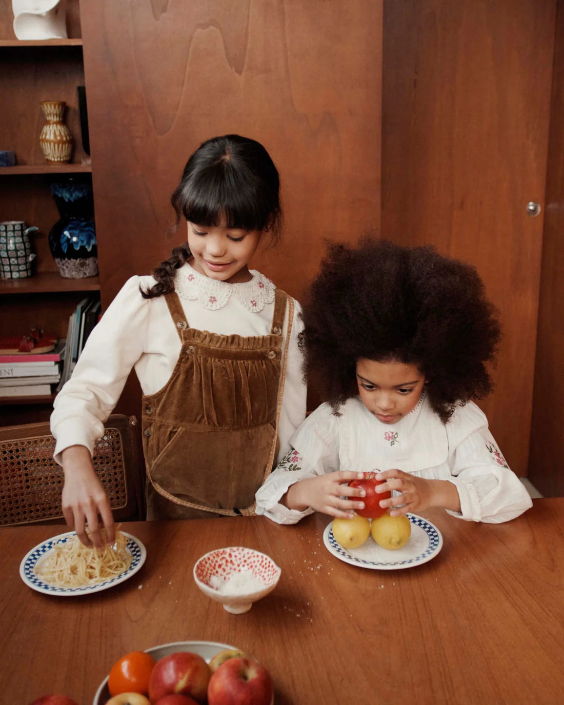 EMILE ET IDA EMBROIDERED crochet-neck sweatshirt / CREAM