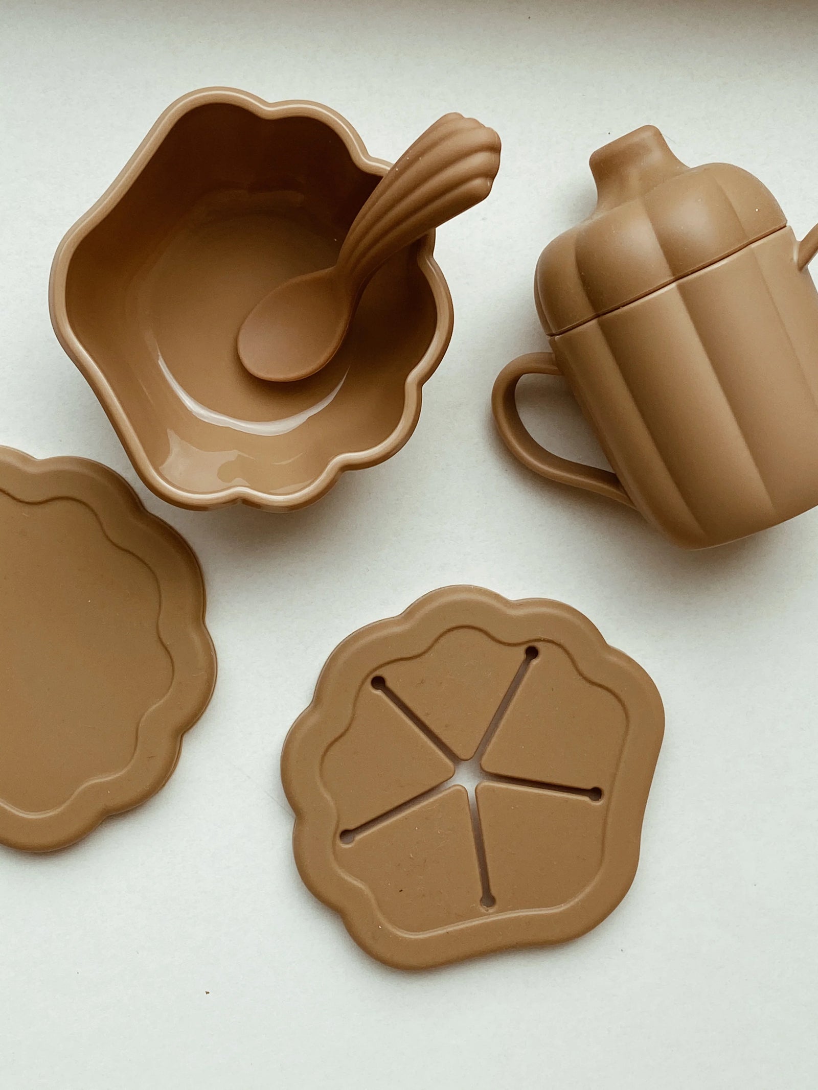 KONGES SLOJD SILICONE CLAM SET / TERRACOTTA