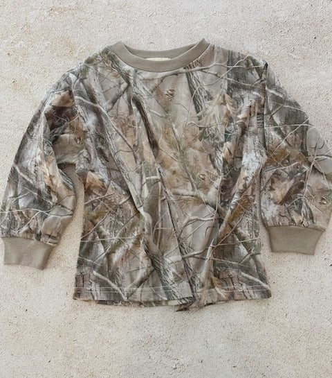 ESSENTIAL CAMO LONG SLEEVE TEE / REAL TREE