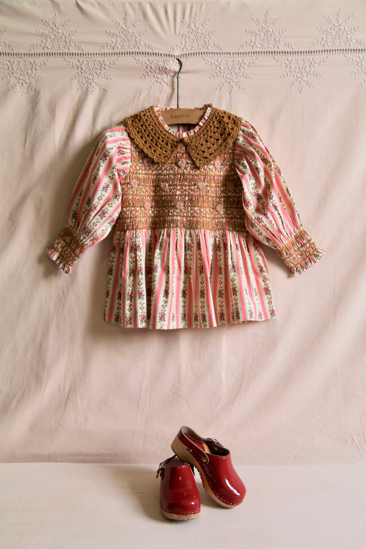 BONJOUR DIARY HANDSMOCK BLOUSE / TAPESTRY PINK STRIPE