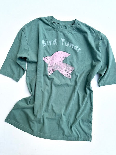BIRD T-SHIRT DRESS / SAGE GREEN
