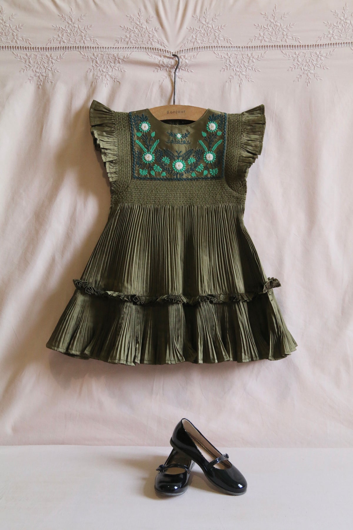 BONJOUR DIARY pleated taffeta embroidered dress / KHAKI