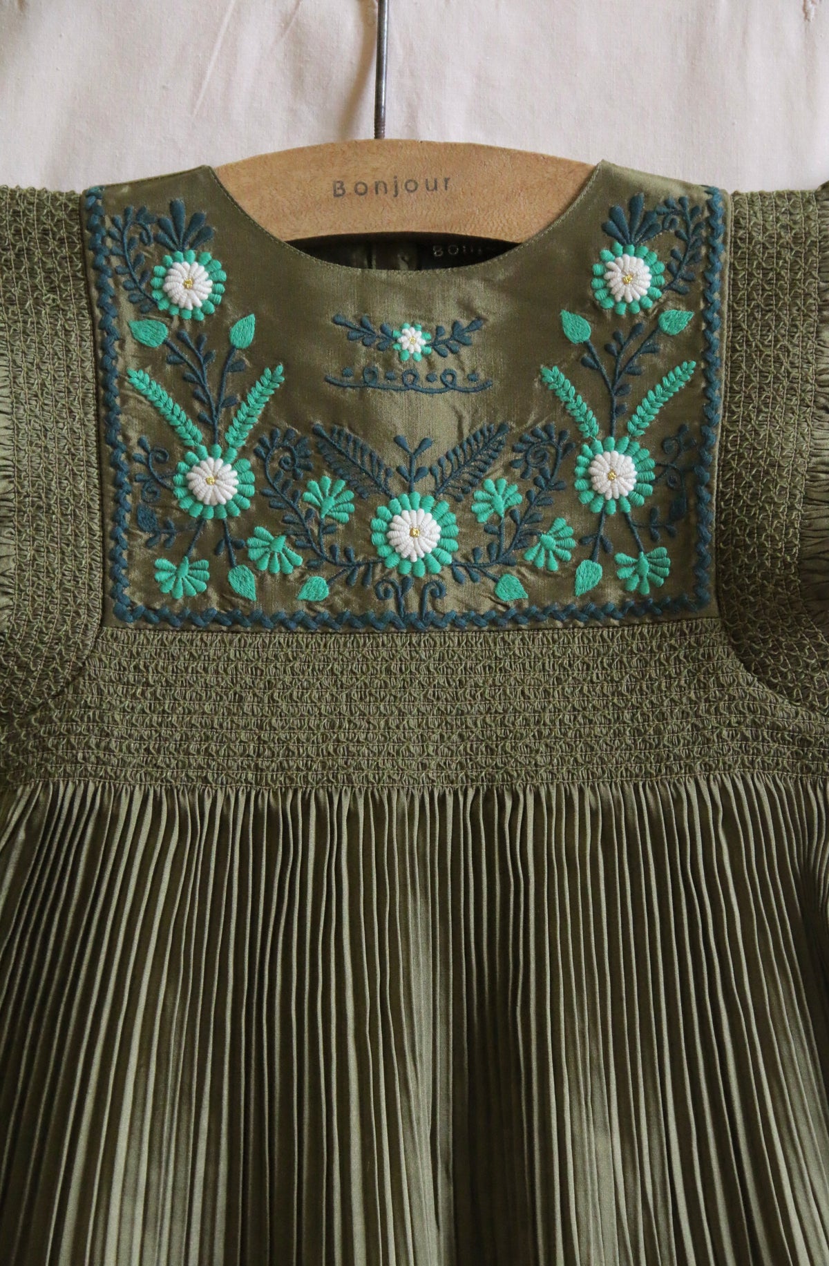 BONJOUR DIARY pleated taffeta embroidered dress / KHAKI