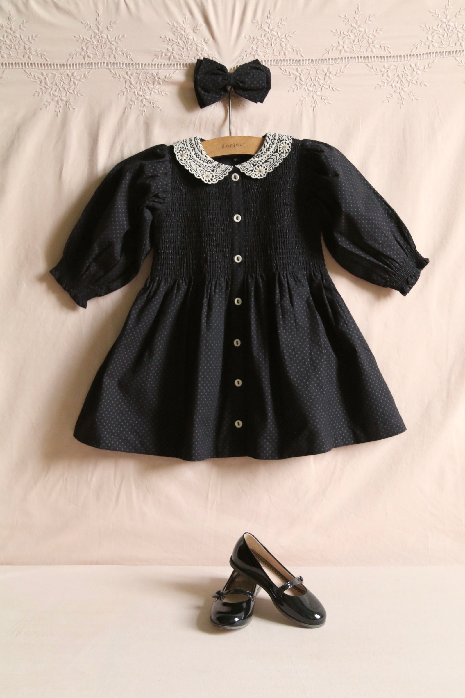 BONJOUR DIARY TUNIQUE W/ HAIR CLIP / BLACK POLKA DOT