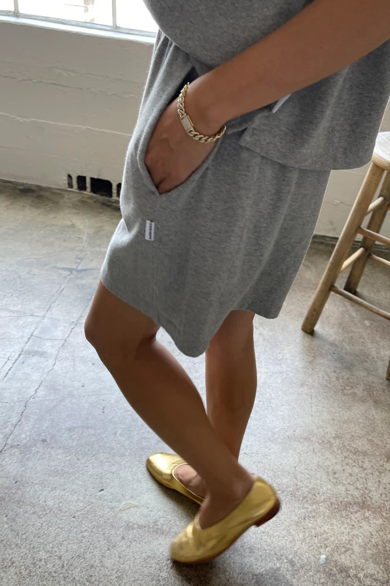 LE BON SHOPPE FLARED BASKETBALL SHORTS / HEATHER GREY