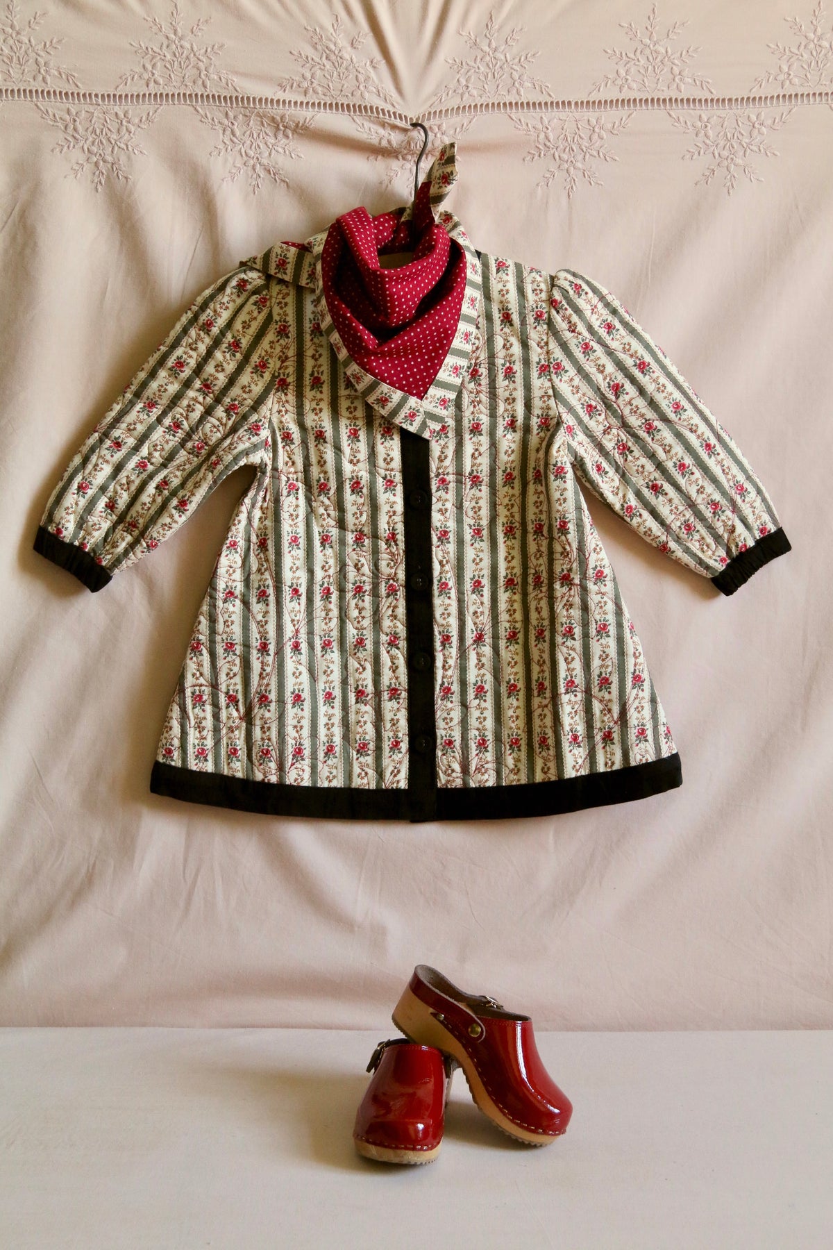 BONJOUR DIARY COAT DRESS + SCARF / KHAKI STRIPE TAPESTRY