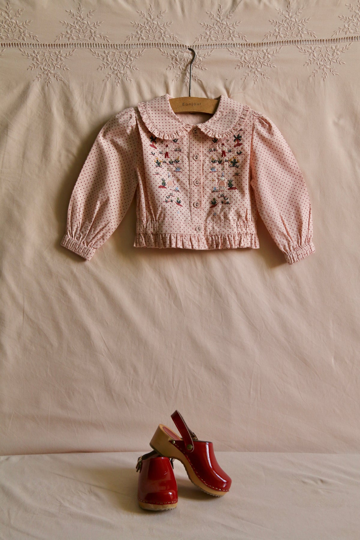 BONJOUR DIARY Embroidered blouse / PINK