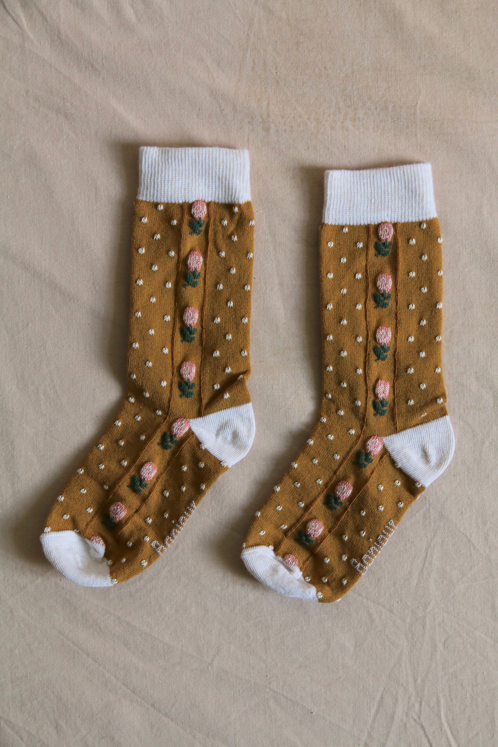 BONJOUR DIARY POLKA DOT FLOWER SOCKS / CURRY CARAMEL