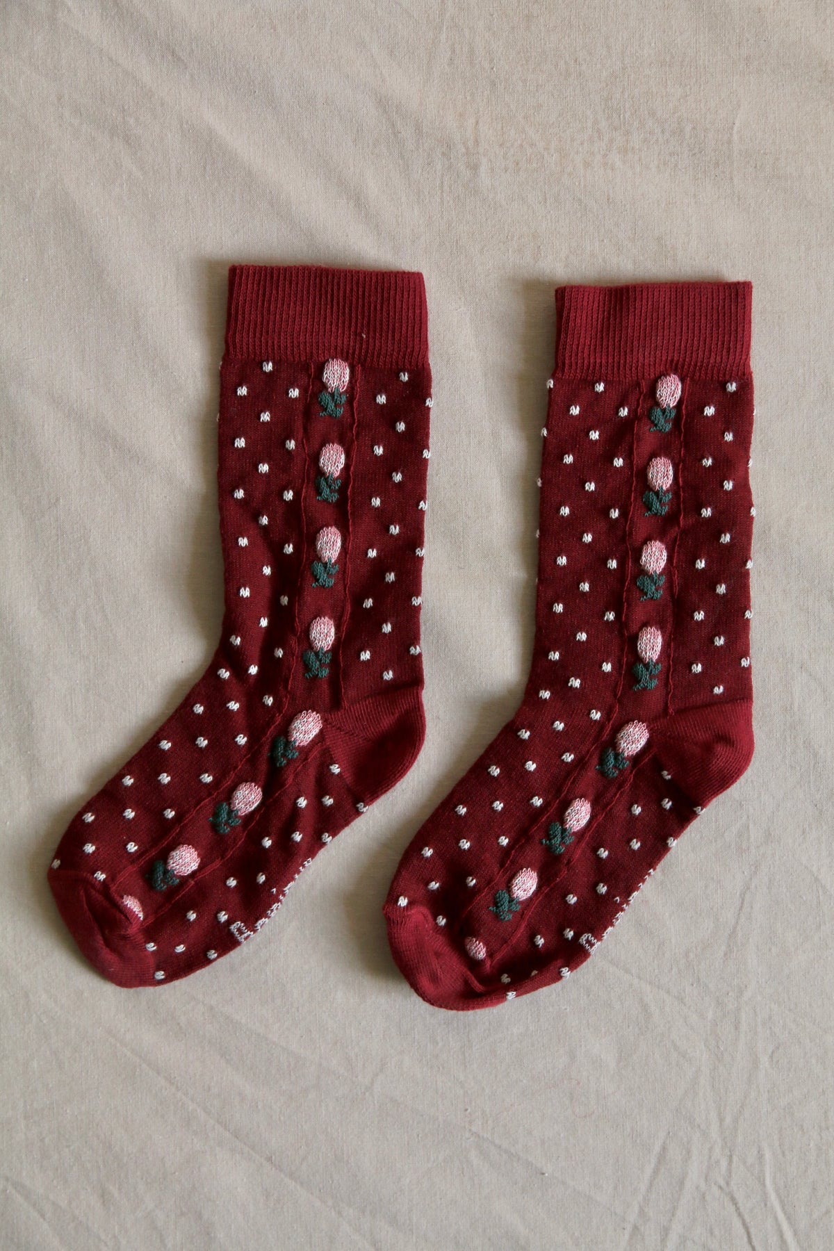 BONJOUR DIARY POLKA DOT FLOWER SOCKS / RED