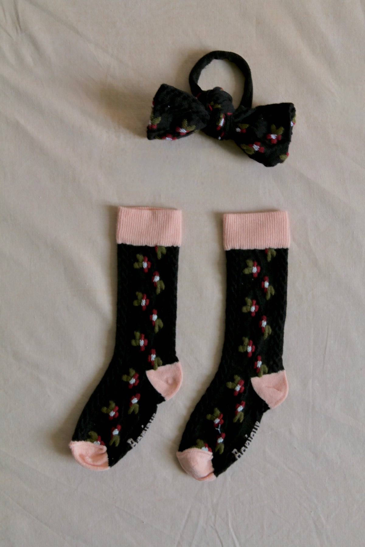 BONJOUR DIARY SOCKS / Farandole PINK BLACK socks + matching hair knot