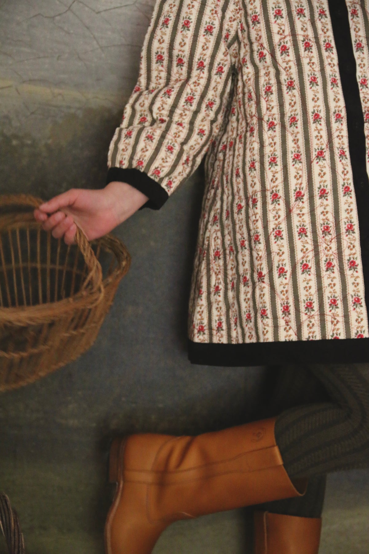 BONJOUR DIARY COAT DRESS + SCARF / KHAKI STRIPE TAPESTRY