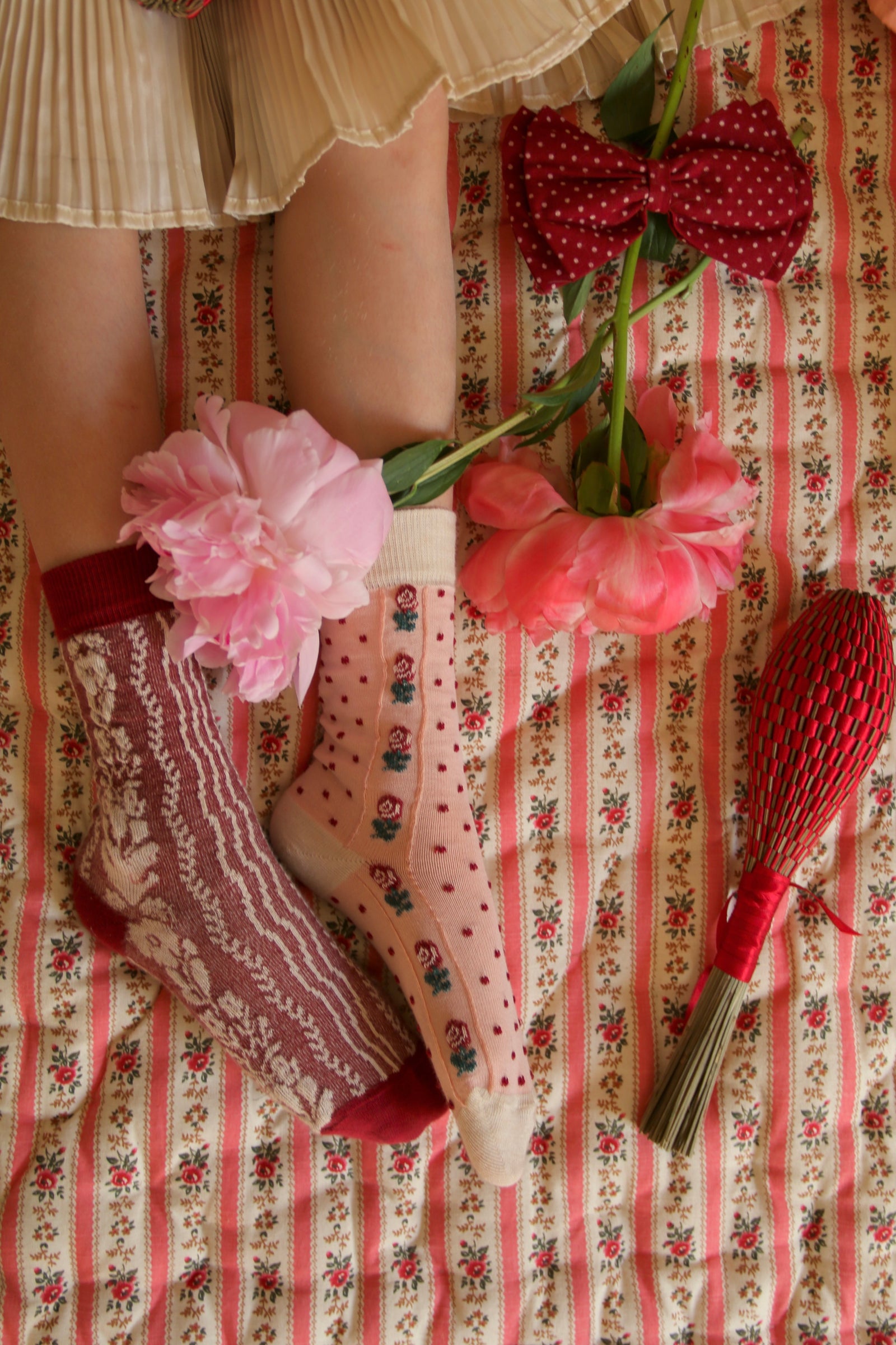 BONJOUR DIARY POLKA DOT FLOWER SOCKS / PINK