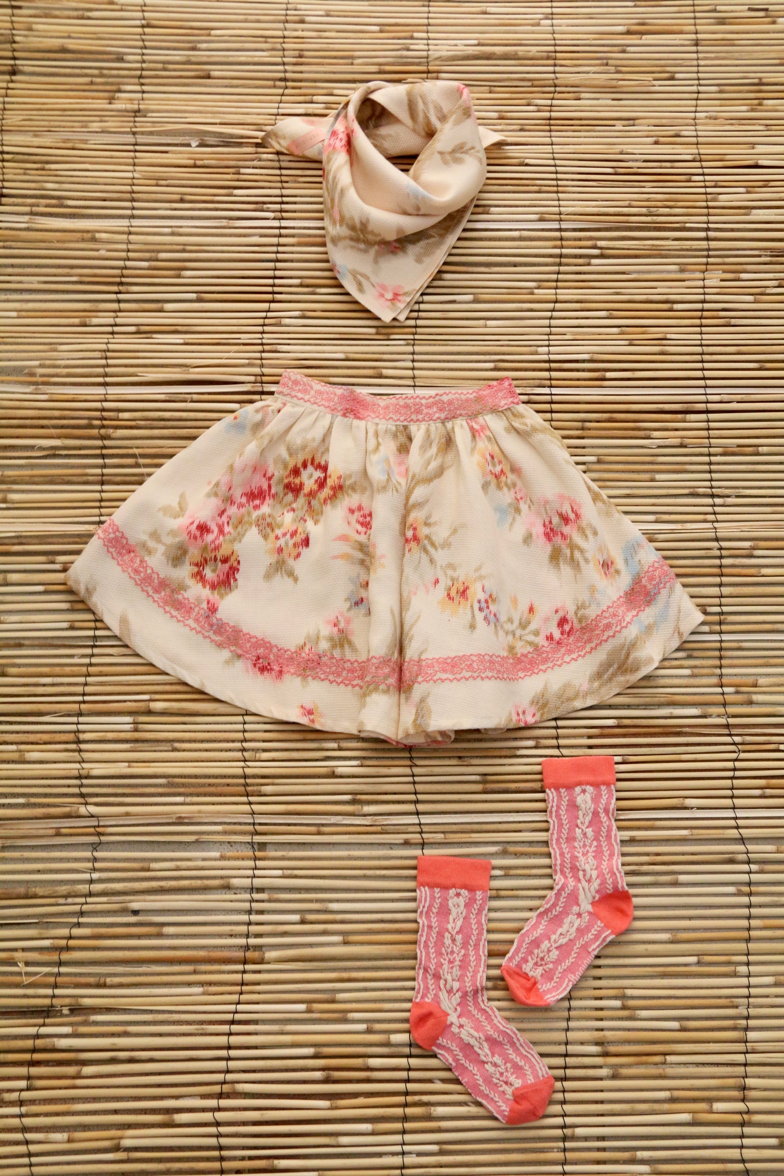 BONJOUR DIARY SKIRT + SCARF / ANTOINETTE PIQUE