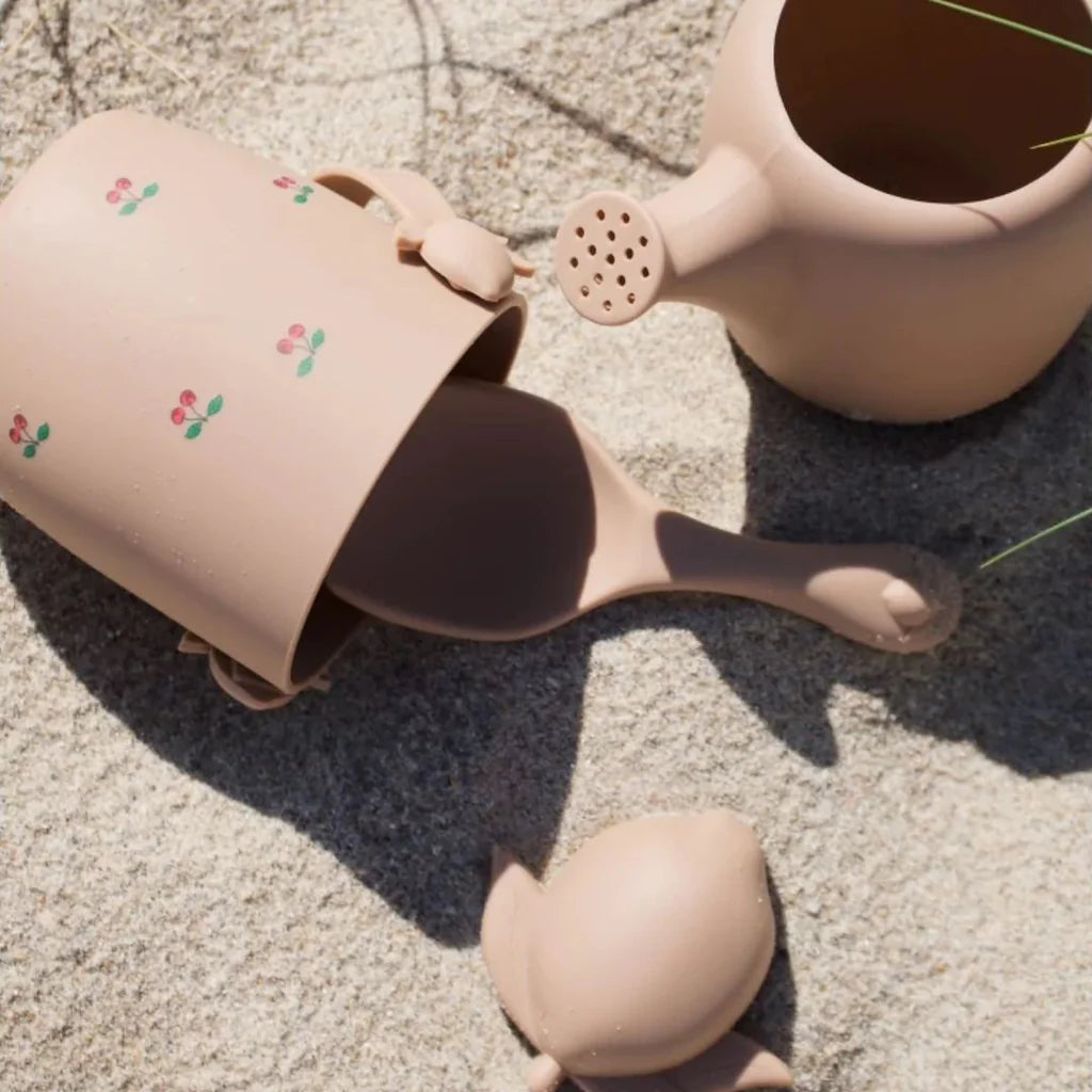 KONGES SLOJD SILICONE BEACH SET / CHERRY BLUSH