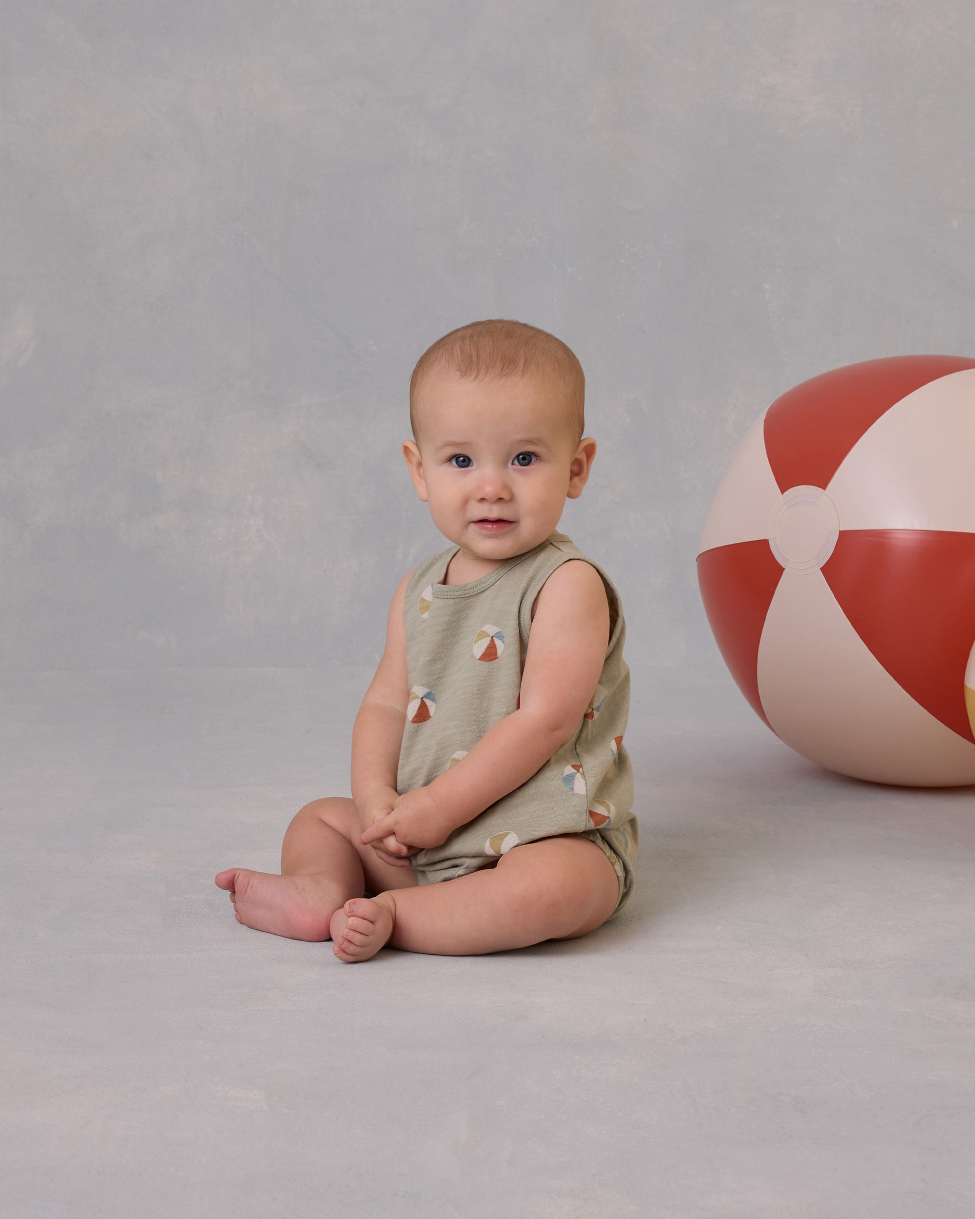 RYLEE + CRU BUBBLE ONESIE / BEACH BALL