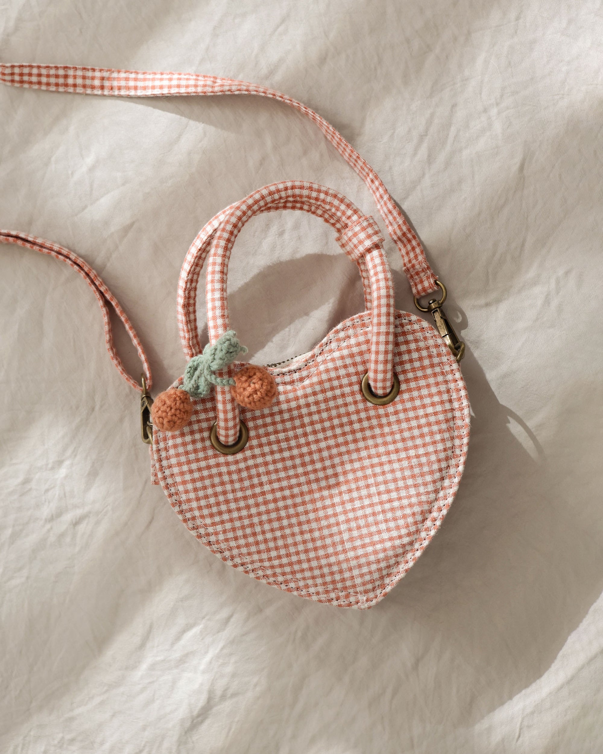 RYLEE + CRU HEART PURSE / POPPY GINGHAM