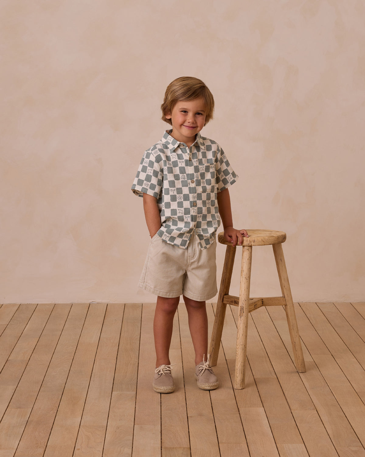 RYLEE + CRU COLLARED SHORT SLEEVE SHIRT / COASTAL CHECK