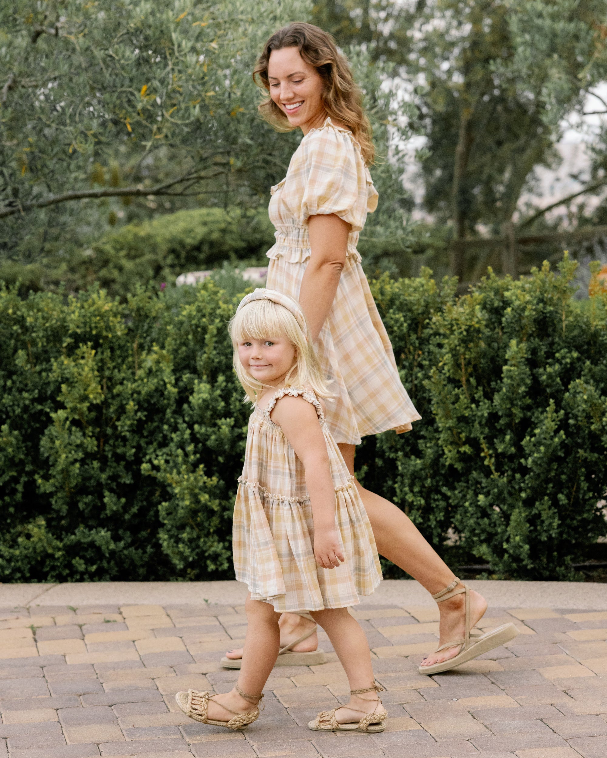 RYLEE + CRU CICILY DRESS / PASTEL PLAID