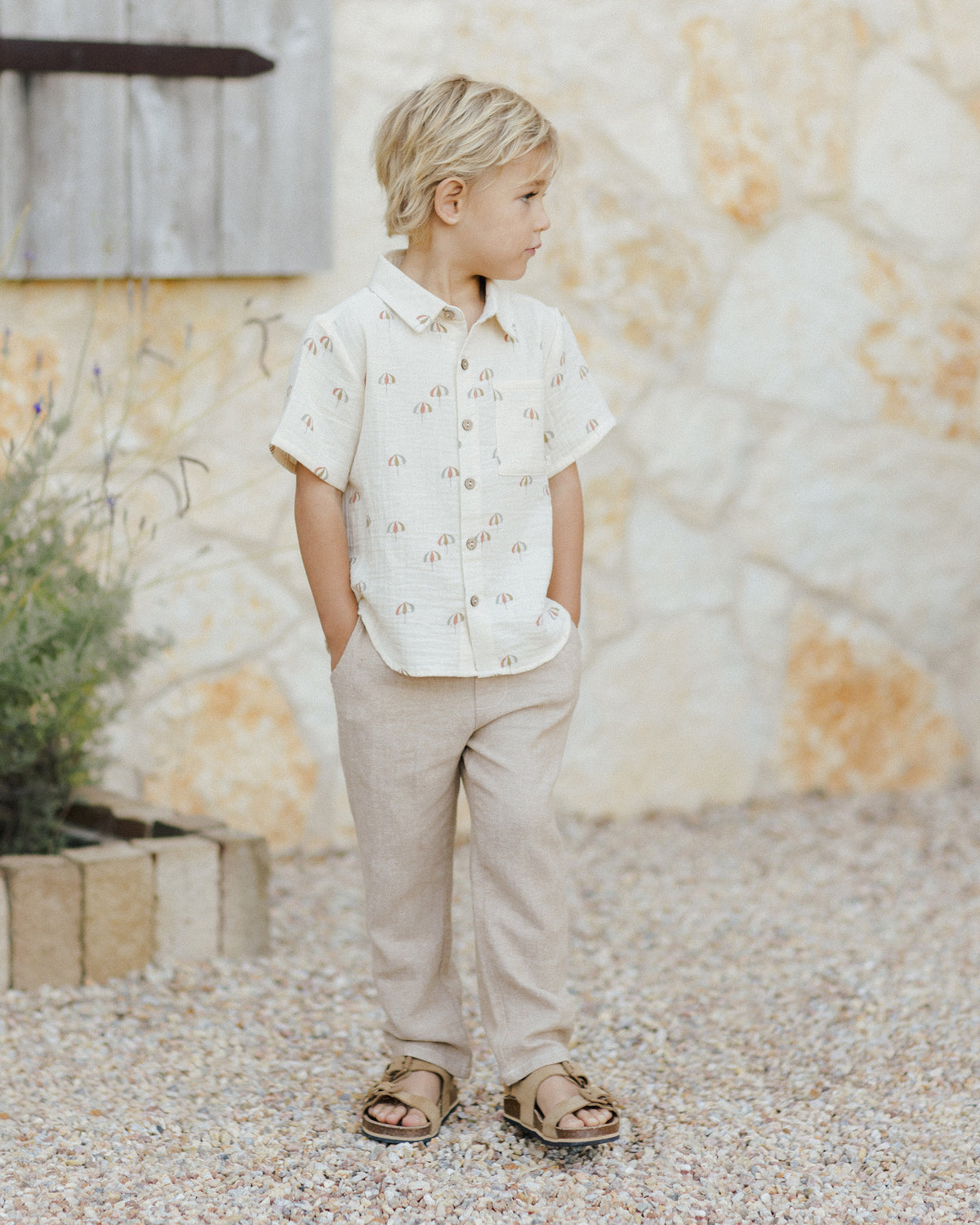 RYLEE + CRU COLLARED SHORT SLEEVE SHIRT / UMBRELLAS