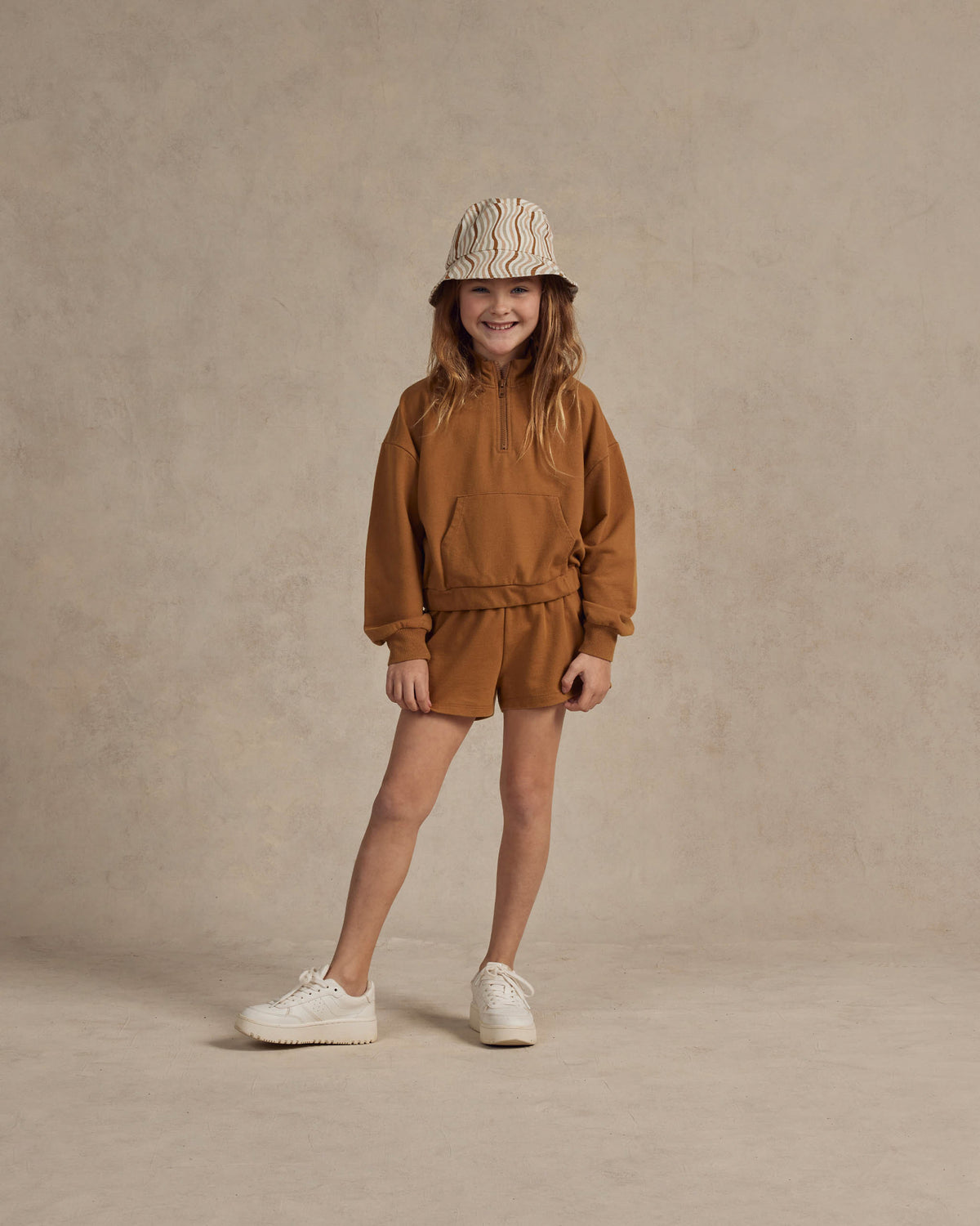 RYLEE + CRU BUCKET HAT / RETRO WAVES