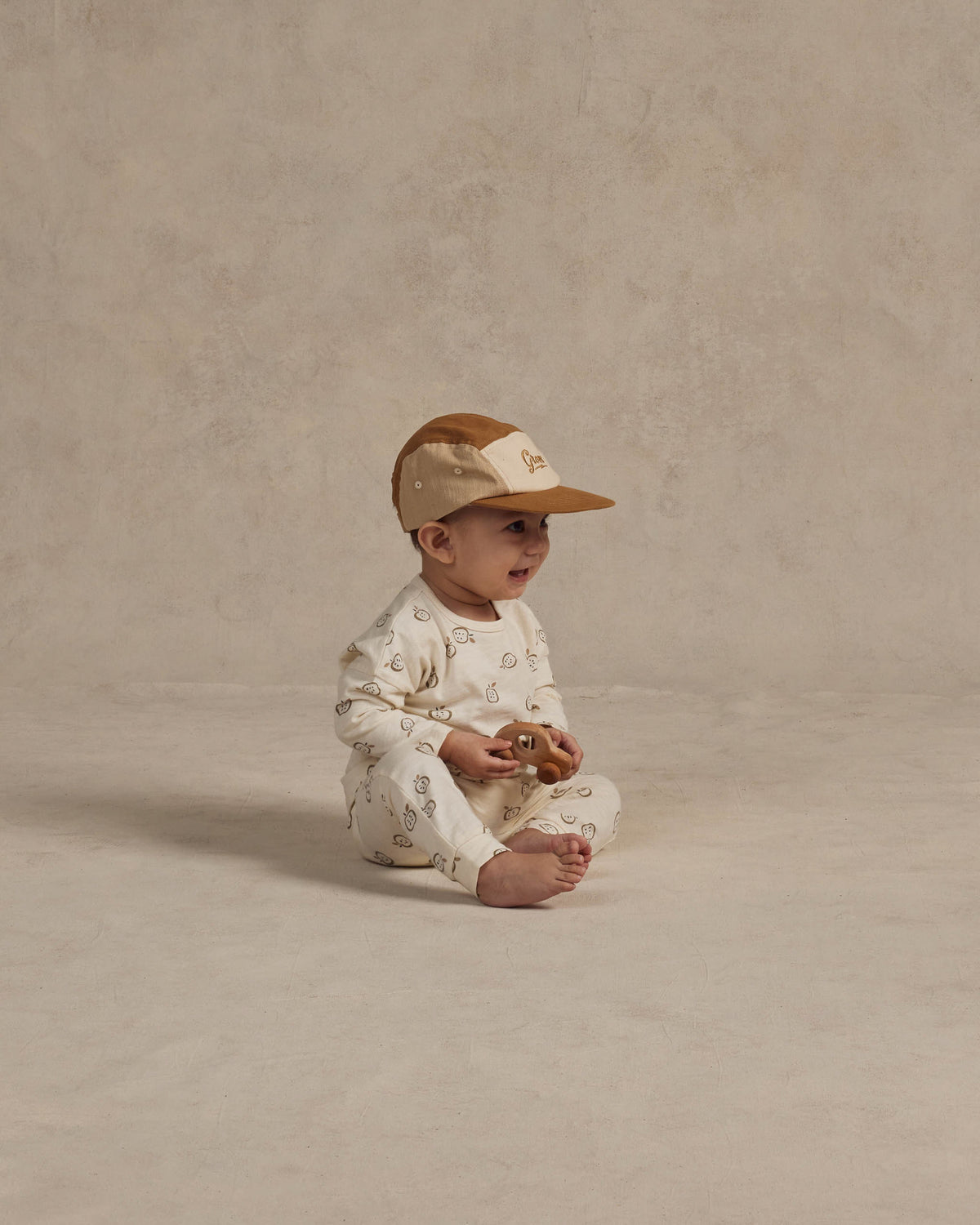 RYLEE + CRU LONG SLEEVE TEE / APPLES