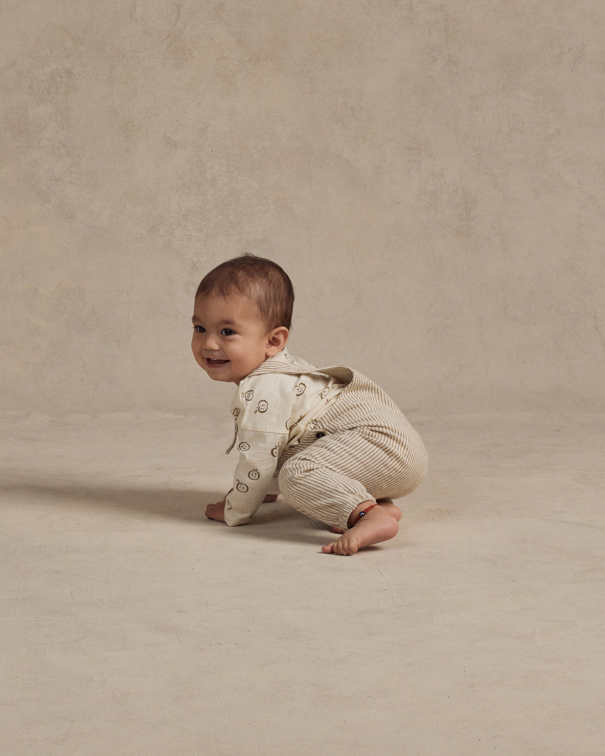 RYLEE + CRU LONG SLEEVE TEE / APPLES