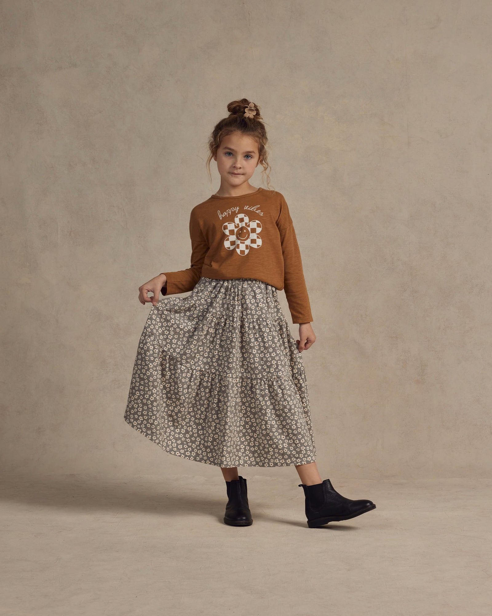 RYLEE + CRU LONG SLEEVE TEE / HAPPY VIBES