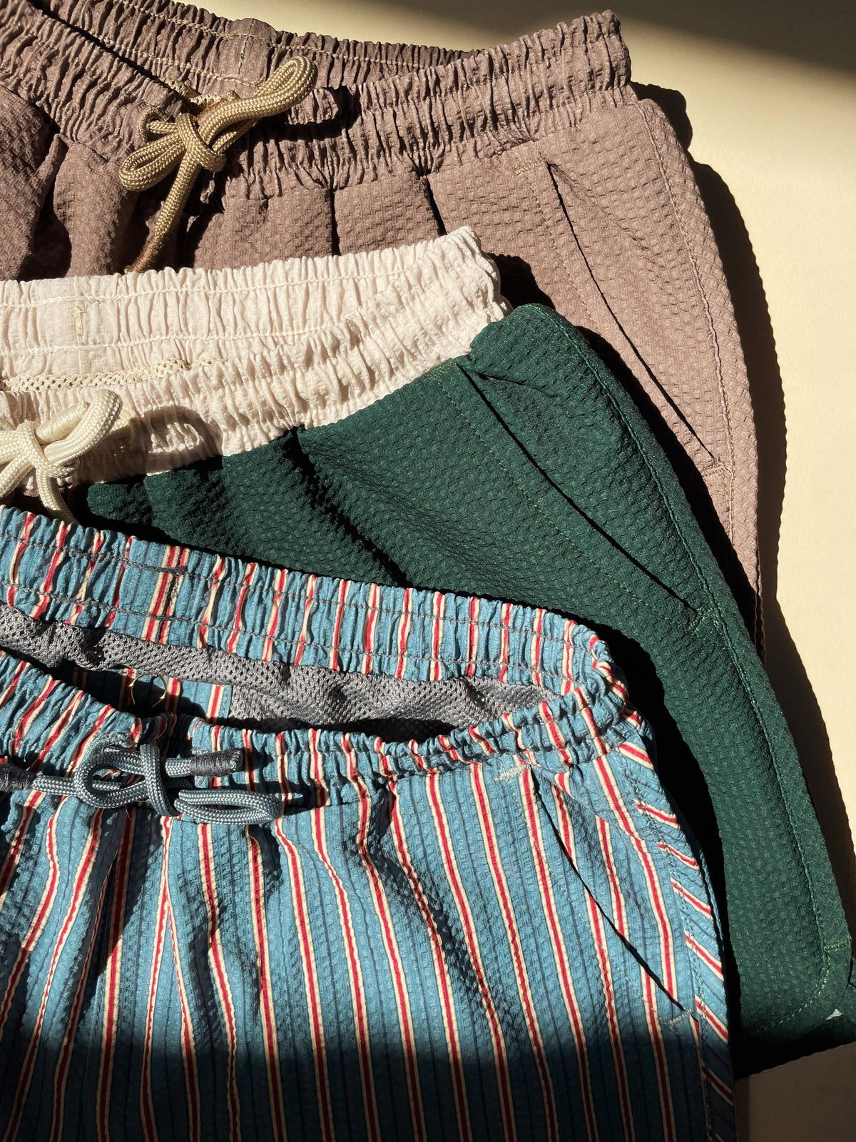 KONGES SLOJD SEER ASNOU SWIM SHORTS / pinel grove shitake french oak