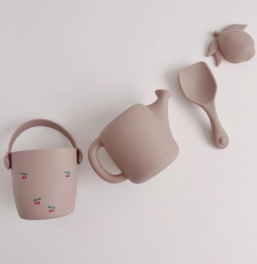 KONGES SLOJD SILICONE BEACH SET / CHERRY BLUSH