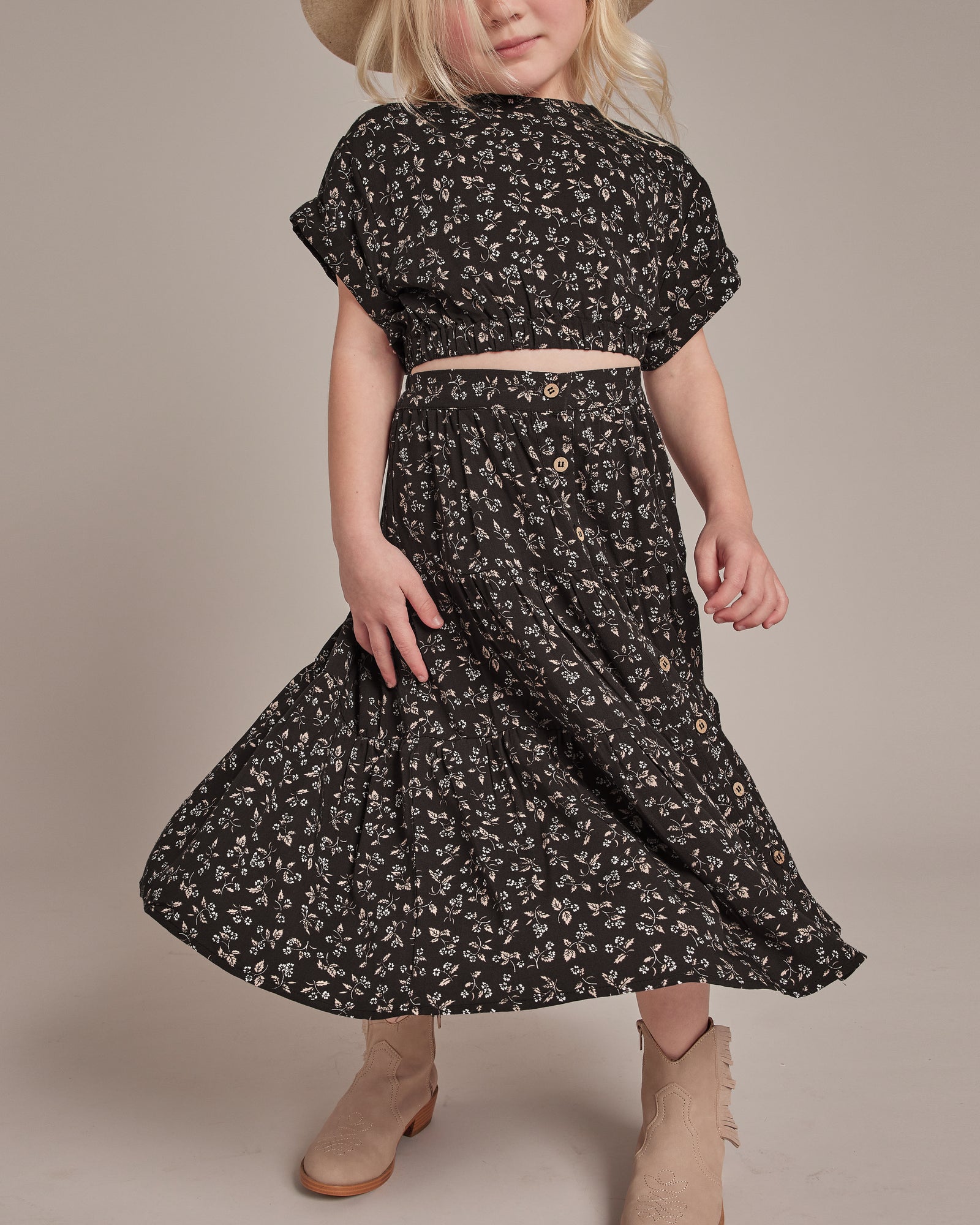 RYLEE + CRU JOELLE TOP / DARK FLORAL