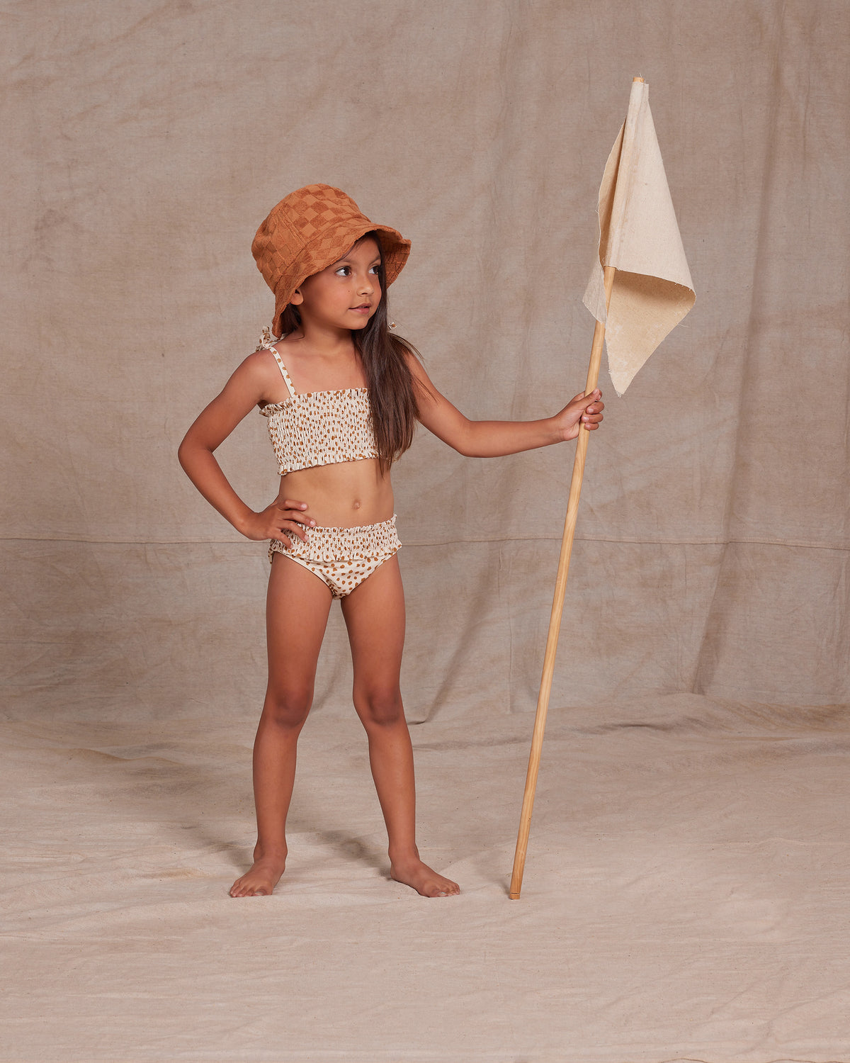 RYLEE + CRU TERRY BUCKET HAT / CAMEL CHECK