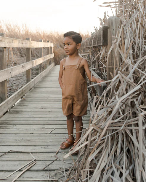 RYLEE + CRU BILLIE OVERALLS / CAMEL