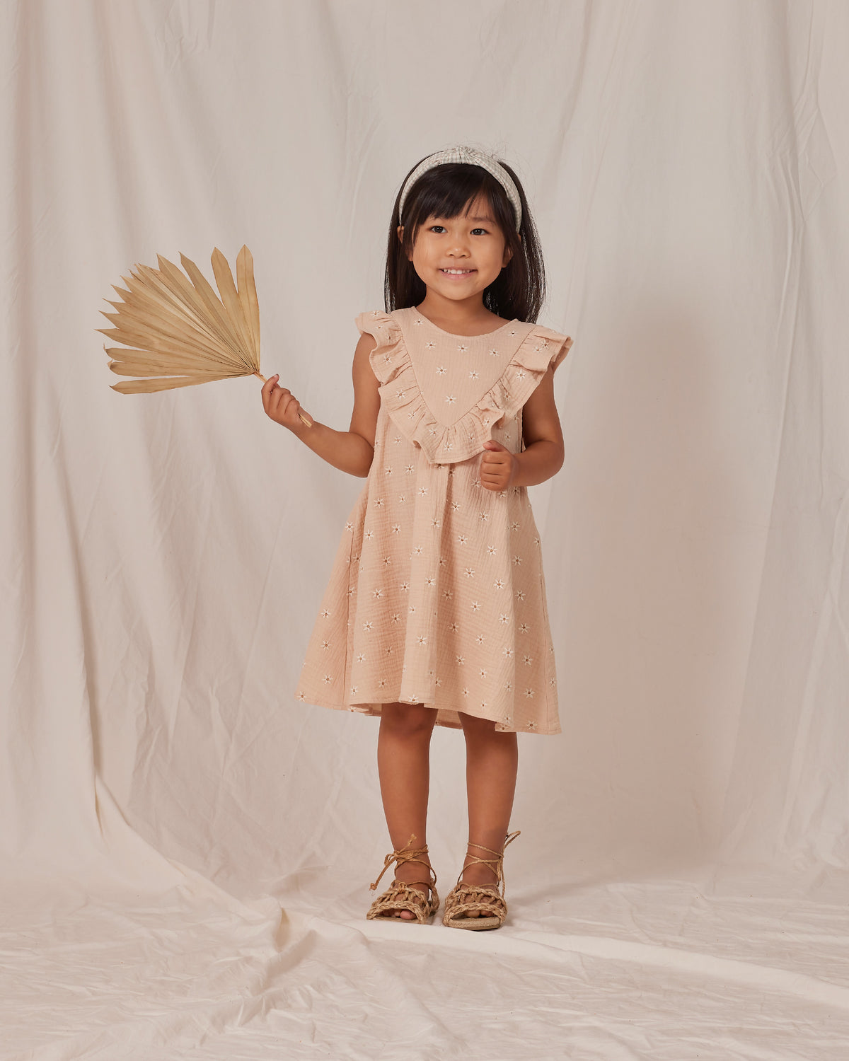 RYLEE + CRU MAISIE DRESS / DAISY EMBROIDERY