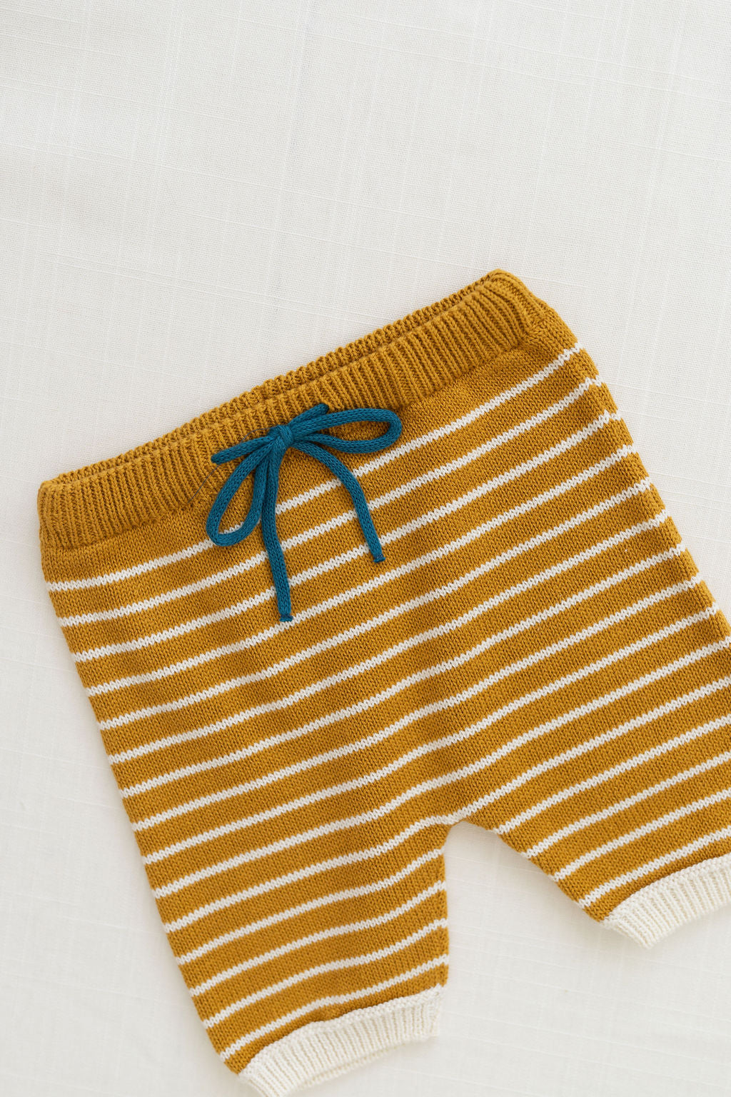 FIN & VINCE ZION KNIT SHORTIES / GOLDENROD