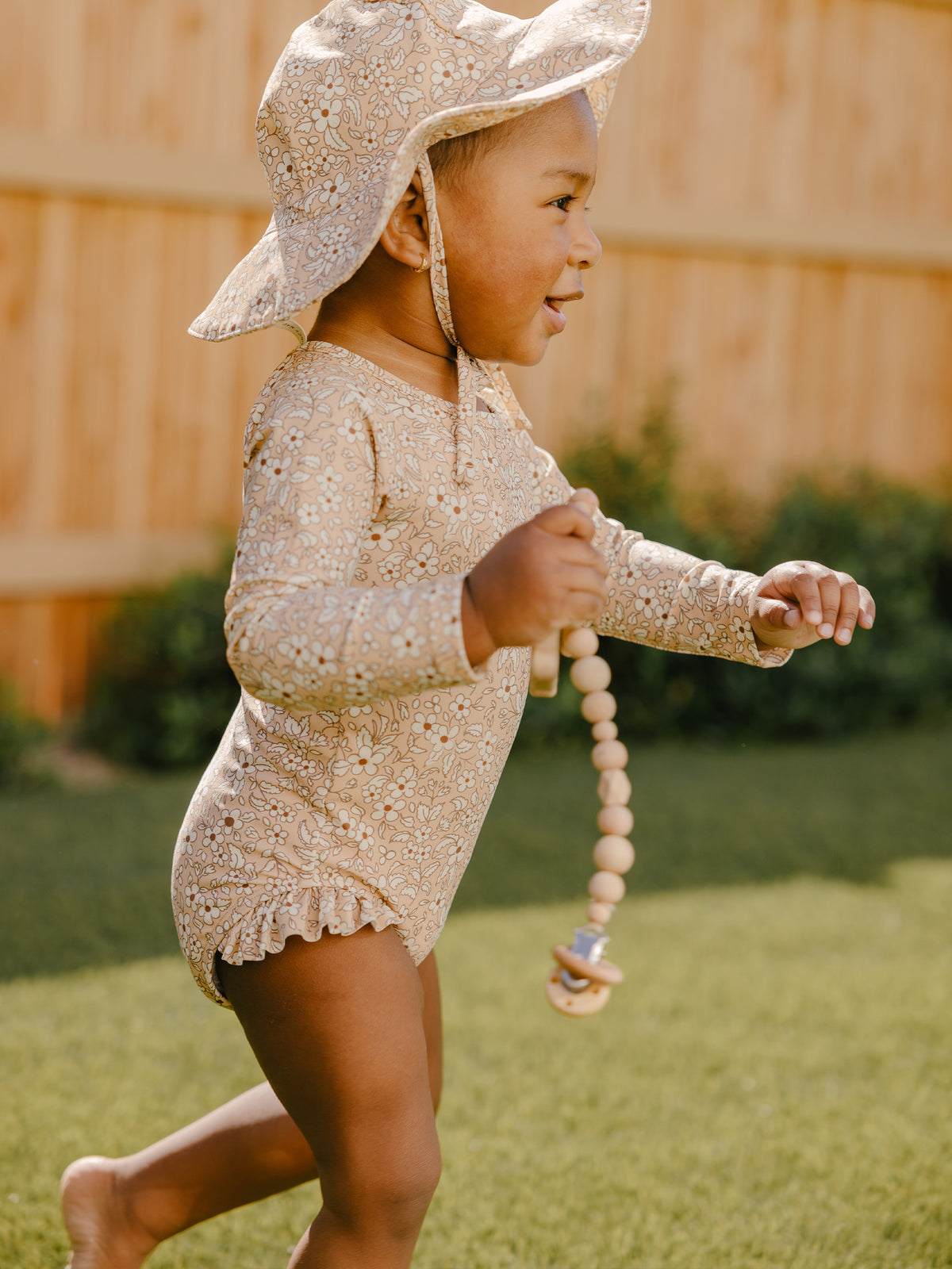 QUINCY MAE SUN HAT / APRICOT FLORAL