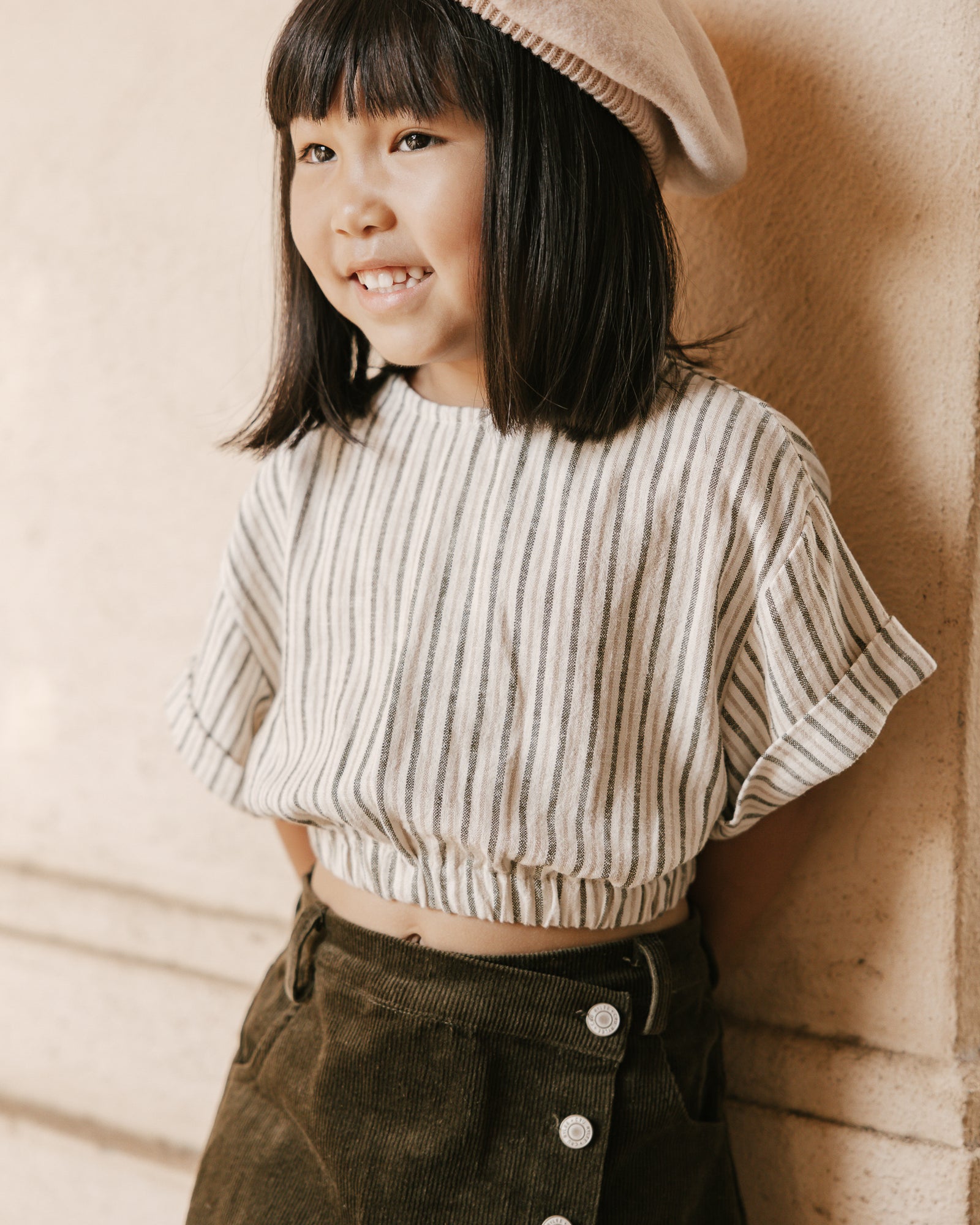 RYLEE + CRU JOELLE TOP / MICRO STRIPE