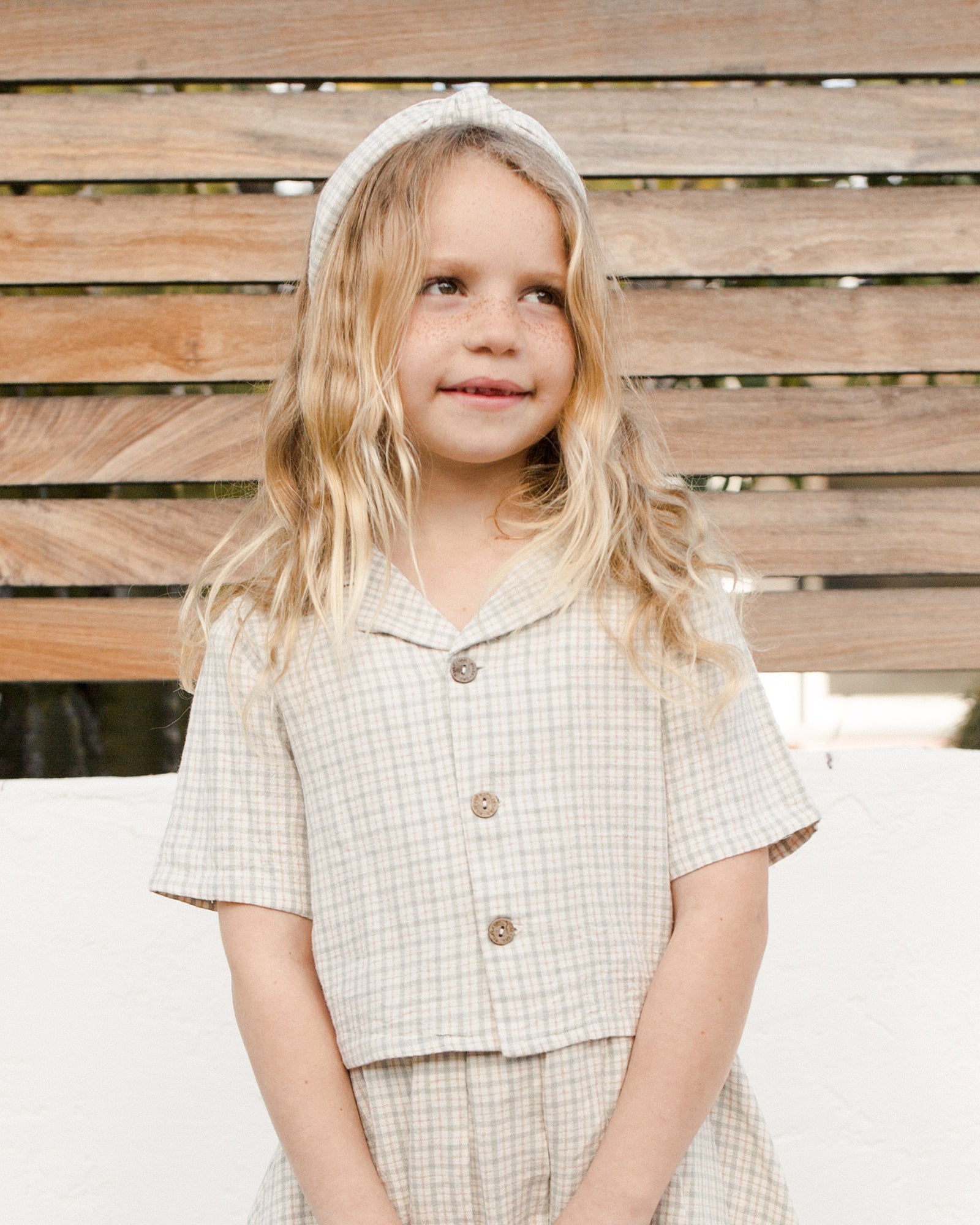 RYLEE + CRU CROPPED COLLARED SHIRT / LAUREL PLAID