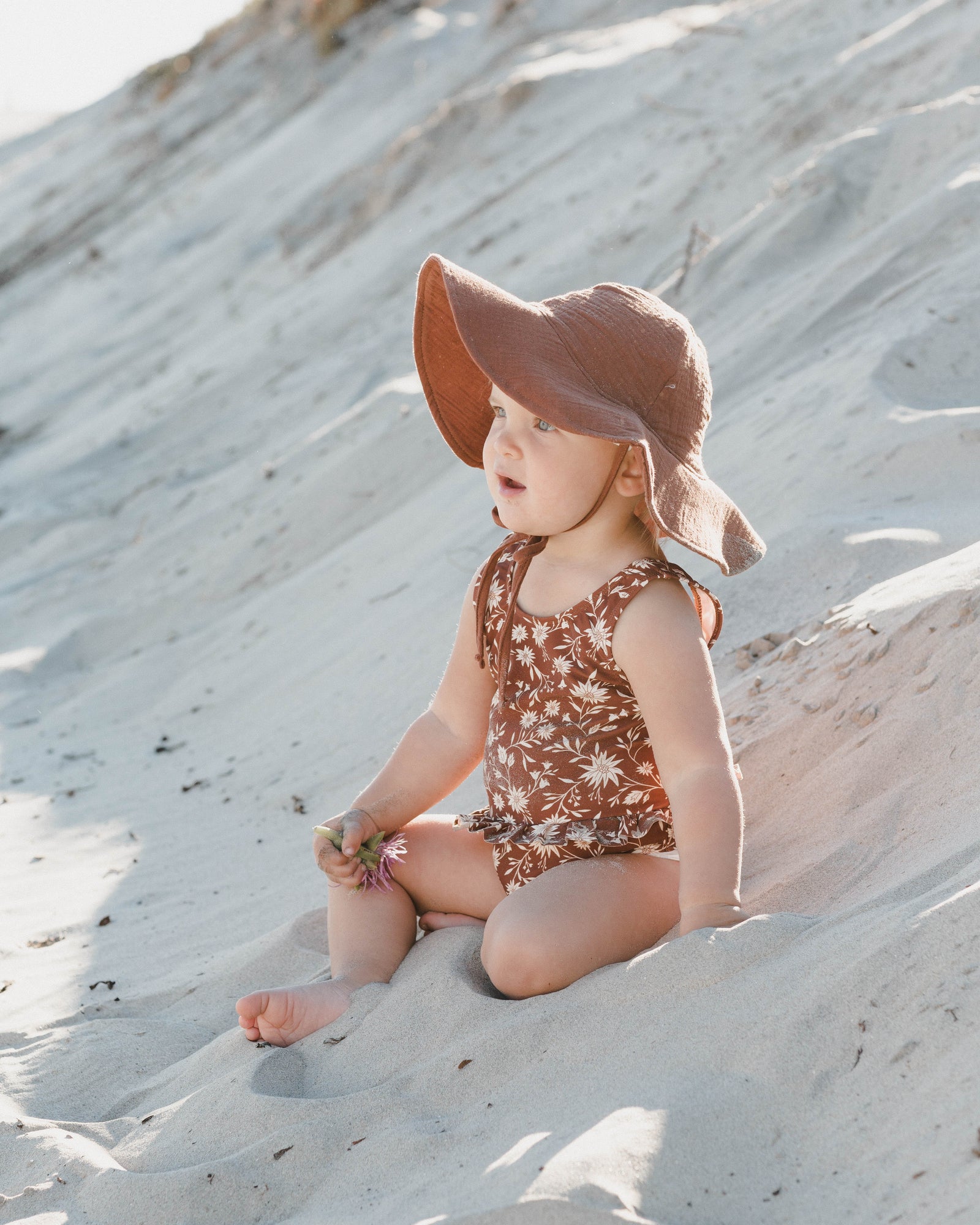 RYLEE + CRU SKIRTED ONE-PIECE / WILD FLORAL