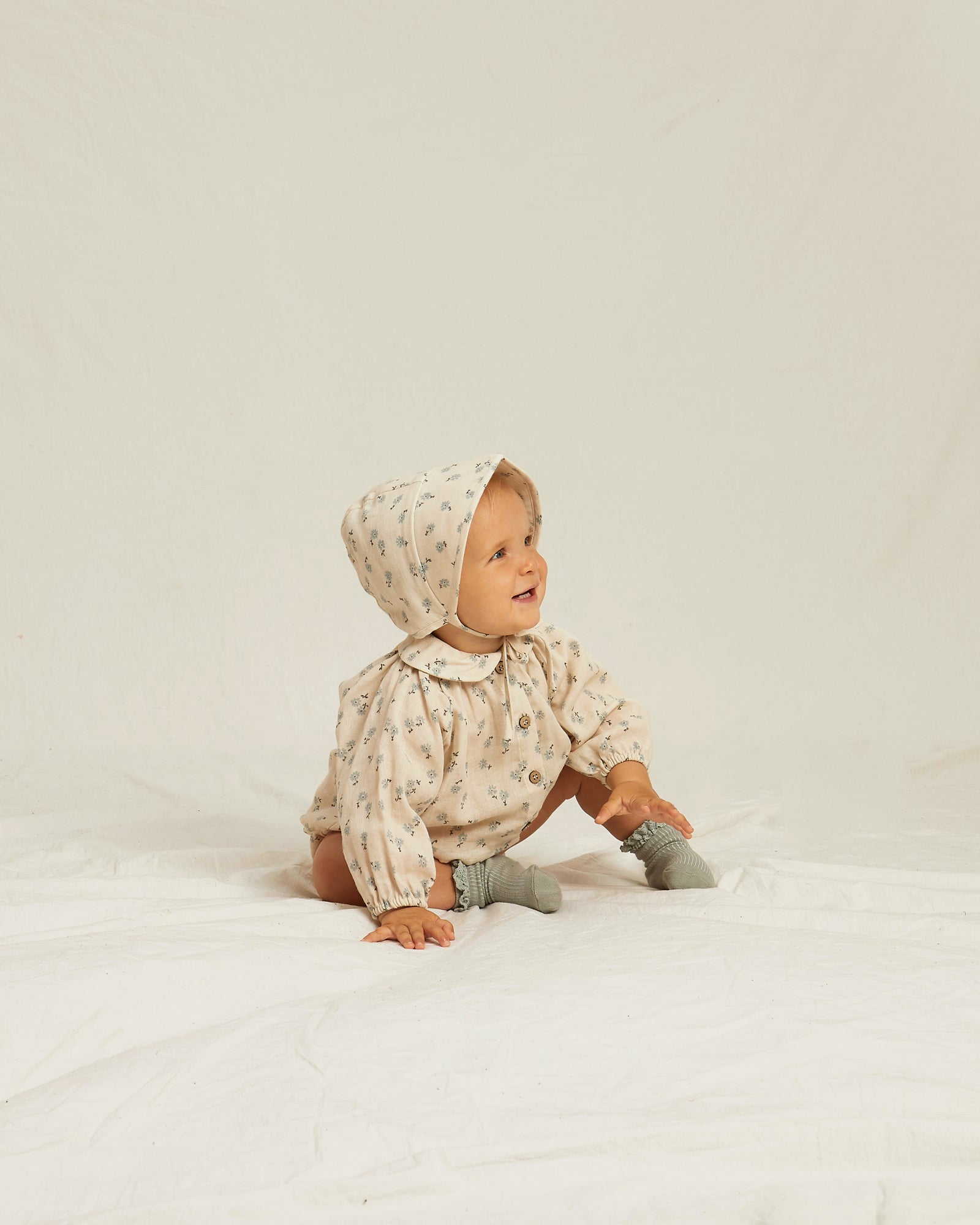 RYLEE + CRU BRIMMED BONNET / BLUE DITSY