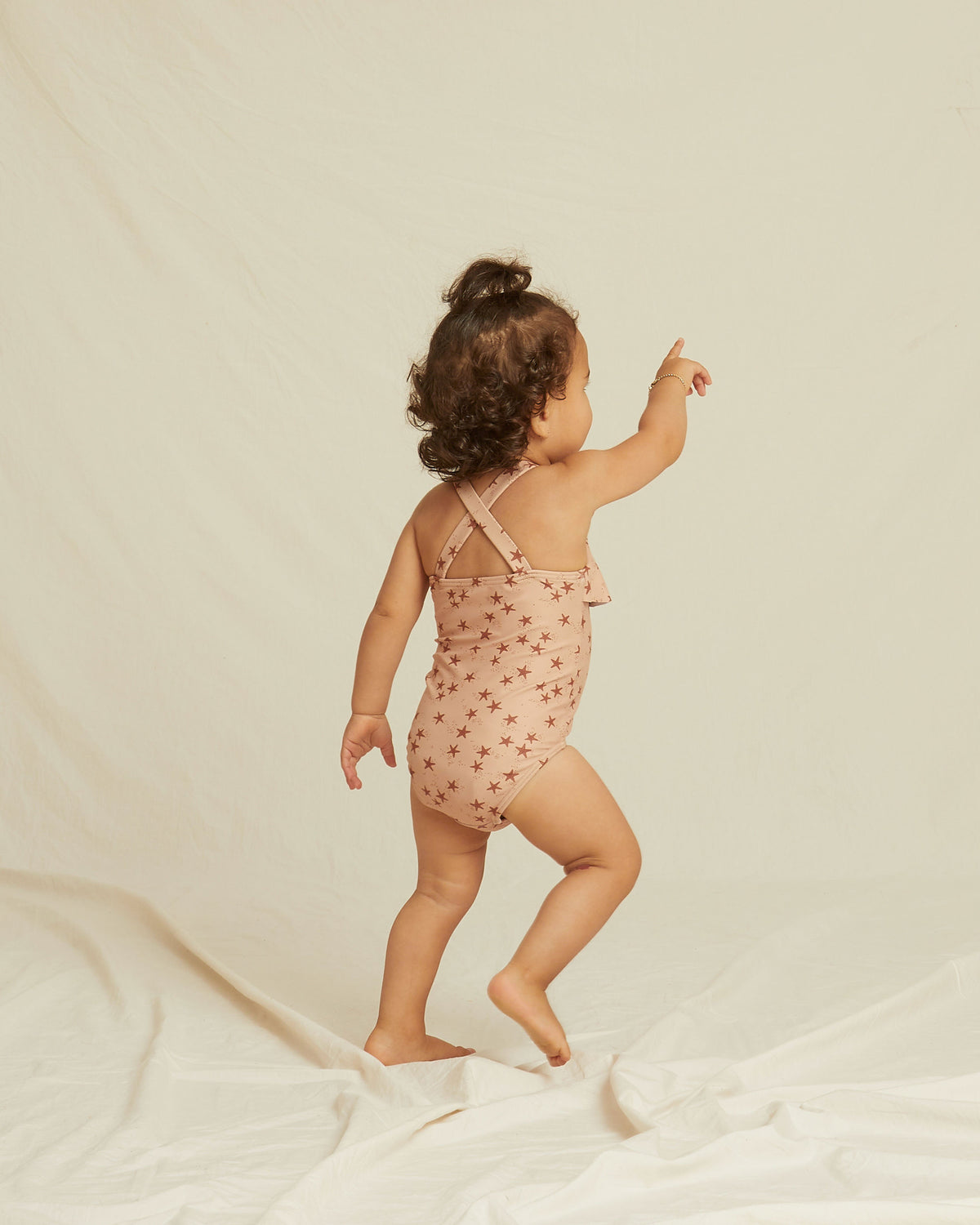 RYLEE + CRU RUFFLE ONE-PIECE / STARFISH