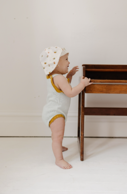 FIN &amp; VINCE BUCKET HAT / EMBROIDERED FLORAL