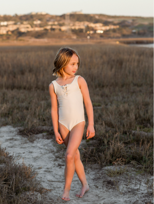 RYLEE + CRU LACED ONEPIECE / SHELL - Milk + Bots