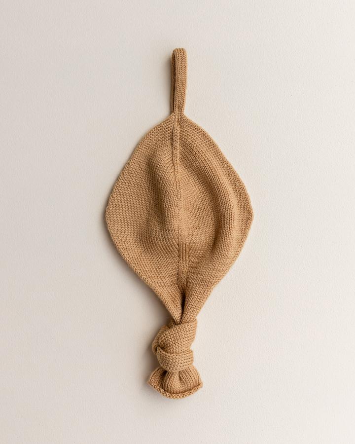 HVID COMFORTER TITI / PACIFIER HOLDER / OCHRE