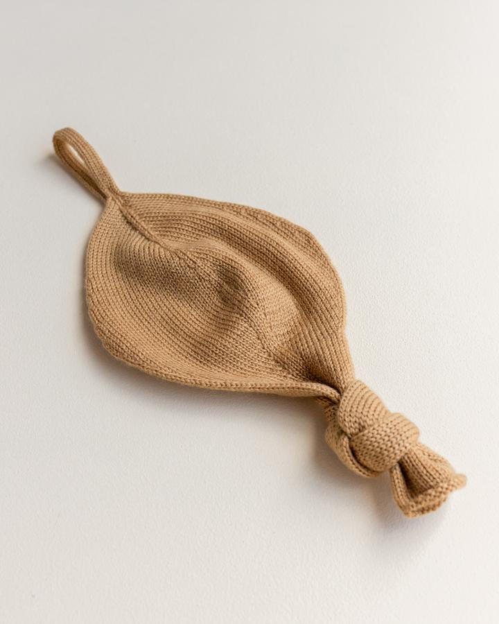 HVID COMFORTER TITI / PACIFIER HOLDER / OCHRE